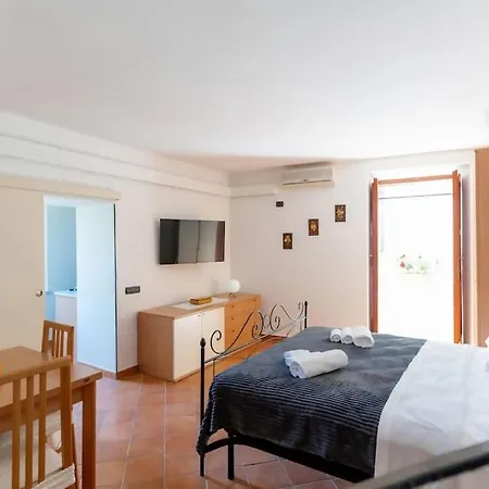 Realty Holidays Casa Lenu アパート ソレント