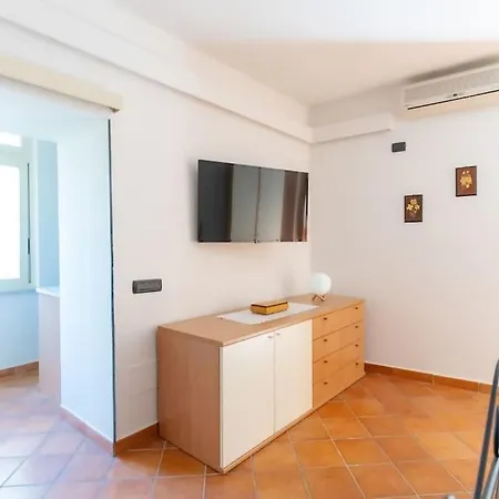 Realty Holidays Casa Lenu *