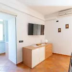 Realty Holidays Casa Lenù *