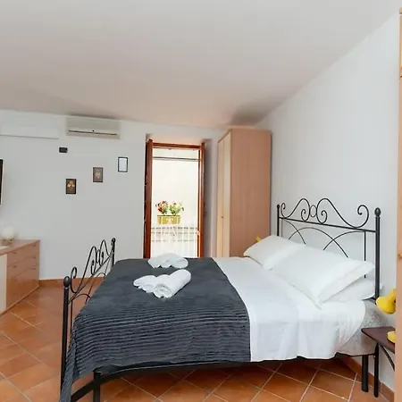 Apartamento Realty Holidays Casa Lenù *