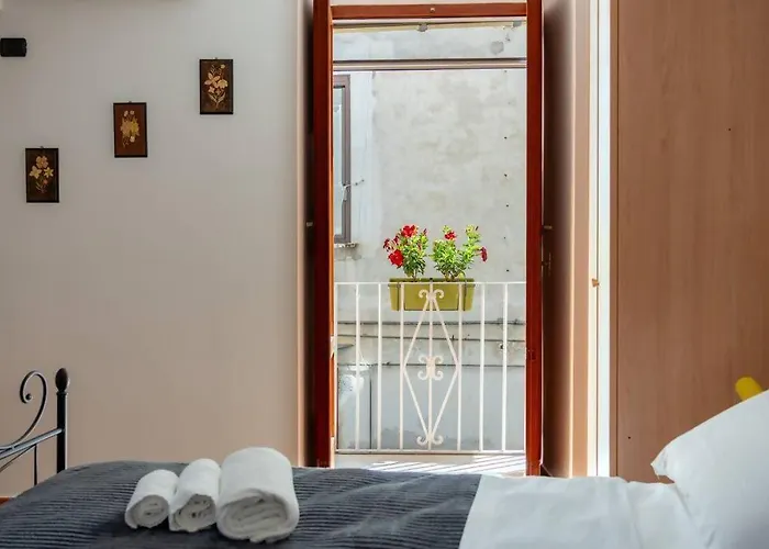 Realty Holidays Casa Lenù *